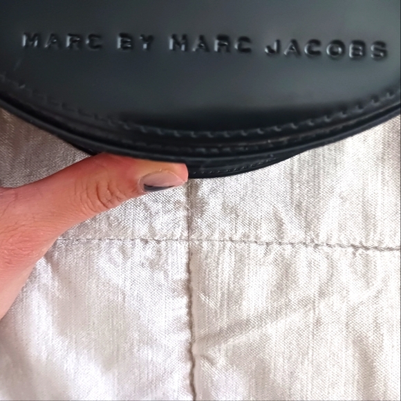 Vintage authentic Marc Jacobs  medium sized shoulder bag w/ it's dust bag - Picture 8 of 12